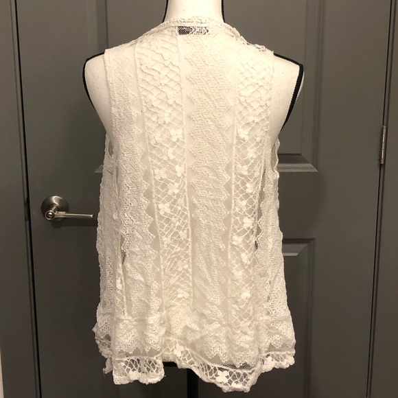 Sleeveless Lace Ivory Cardigan/Vest - Picture 4 of 4